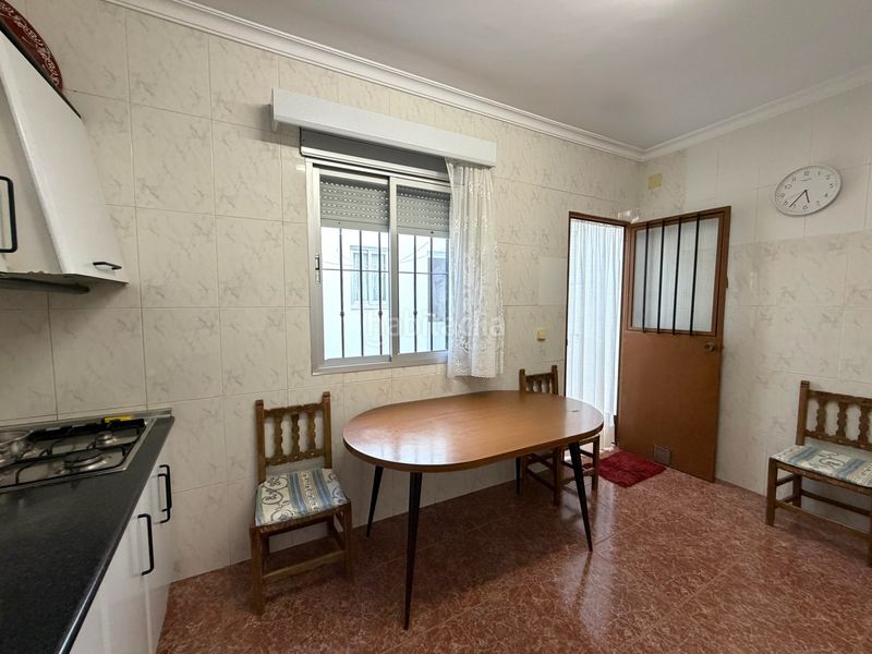 Foto 6525c8a8-f0b6-461a-8cd7-02e3f8ab1866. Casa amb xemeneia aparcament a Ardales