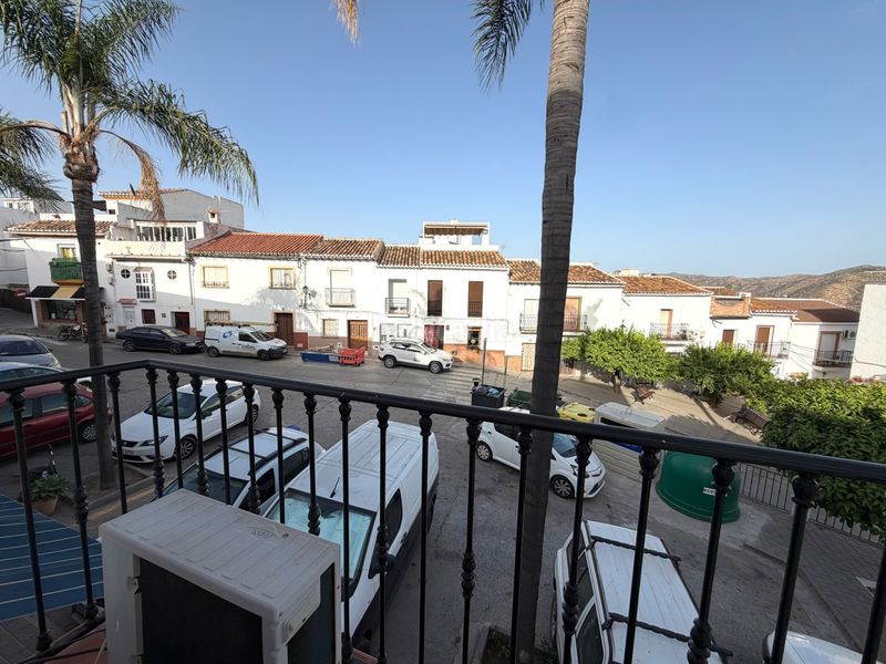 Foto 0ae64134-8a7a-427d-8d6d-f6fb9f8fc2ee. Casa amb xemeneia a Álora