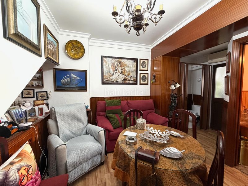 Foto f0c57cb2-f15f-4091-aa74-169d1cc6b694. Casa amb xemeneia a Álora