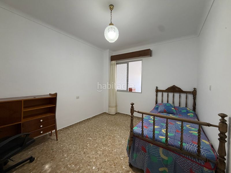 Foto 76a35651-029c-4dd3-af20-f71305a4dd38. Casa adossada amb aparcament a Álora