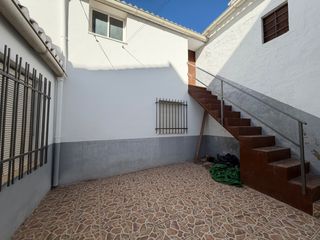 Maison à Teba. **dos viviendas independientes en teba – 369 m² construidos**