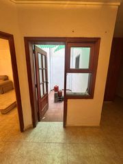 Flat in Callejon barbuzano 4. En venta piso en icod de los vinos