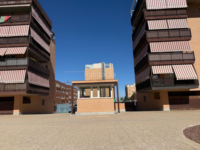 Foto 4283f367-a1d4-4059-9775-75321c079438. Àtic amb calefacció aparcament piscina a Perlita Arganda del Rey