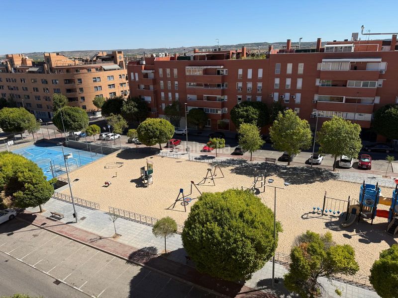 Foto a76459f9-823d-4fde-842b-e6bdcc6ba6f9. Àtic amb calefacció aparcament piscina a Perlita Arganda del Rey