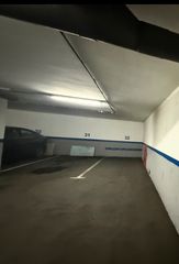 Affitto Posto auto in Avenida del ejército 2. Plaza de garaje en el centro