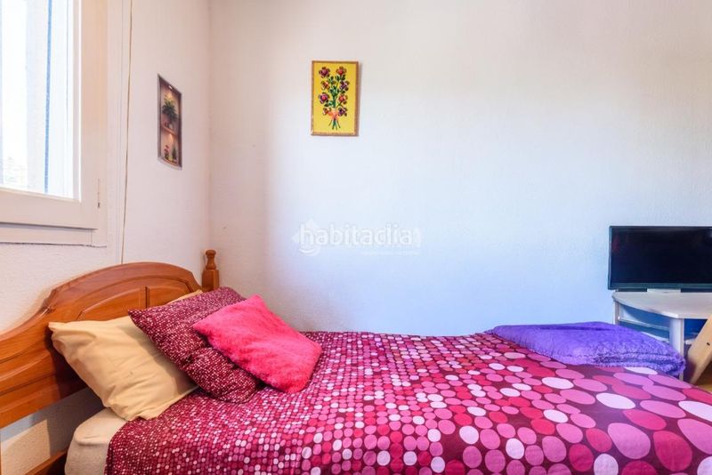 Foto bd1833c3-b167-4409-bb76-84cf40f4b03d. Casa aparellada a Pallaresos (Els)