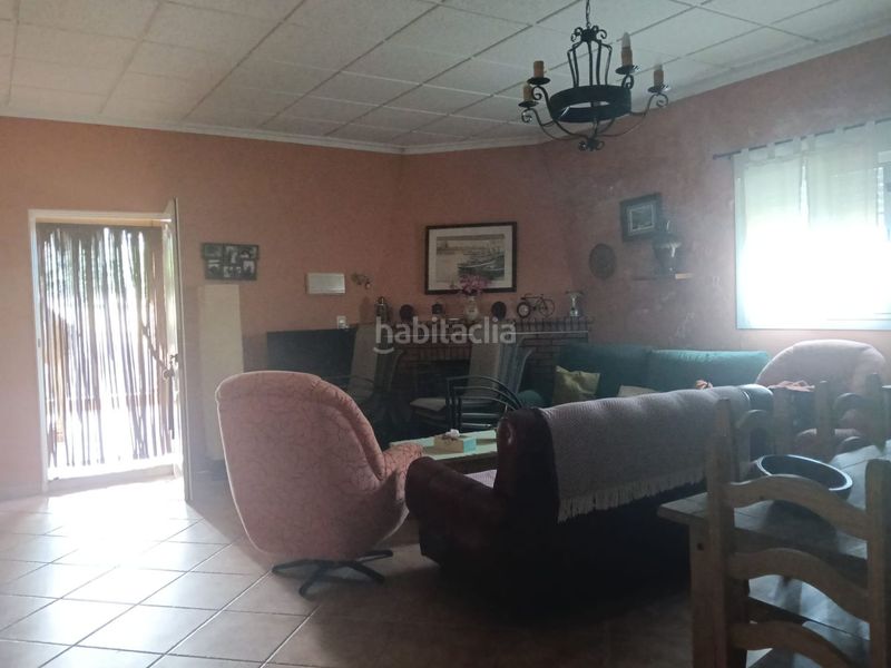 Foto fbc85858-007f-4177-9d82-78212ae93f5d. Xalet amb aparcament a Almendralejo