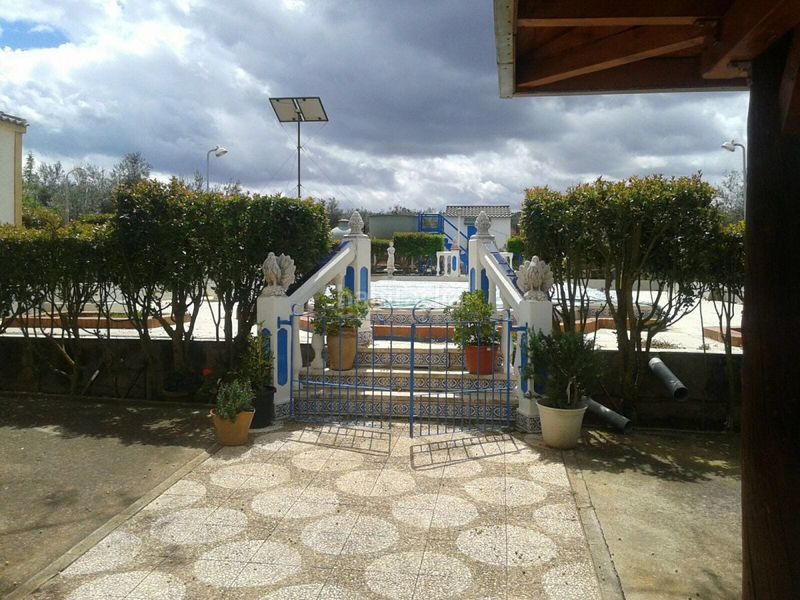 Foto bf19c444-22c4-4ca7-a497-7470314eca04. Chalet  en venta en almendralejo, 6 dormitorios. en Mérida