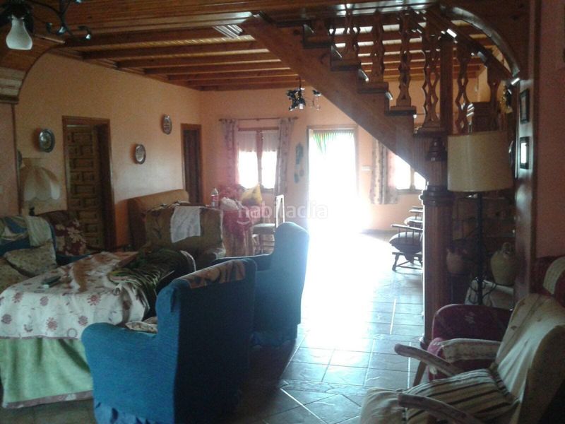Foto f2e963d1-3772-4609-9068-739b462751aa. Chalet  en venta en almendralejo, 6 dormitorios. en Mérida