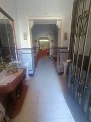 Maison à Almendralejo. Casa en venta en calle  ramón y cajal, 3 dormitorios.