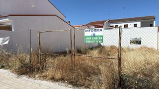 Residential Plot in Almendralejo. Solar en venta en avenida rafael alberti.