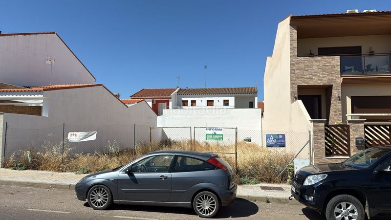 Foto d810e164-fdc8-49d8-93a9-6bf8b6fb4668. Terreny residencial a Almendralejo