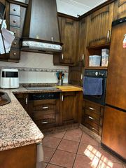 Casa adossada a Almendralejo. Adosado en venta en avenida rafael alberti, 5 dormitorios.