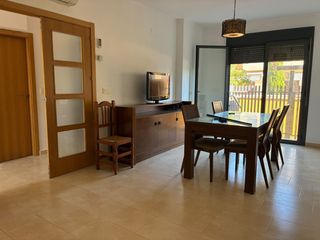 Reihenhaus in Almendralejo. Adosado en venta en carretera sevilla  plaza de toros, 5 dormito