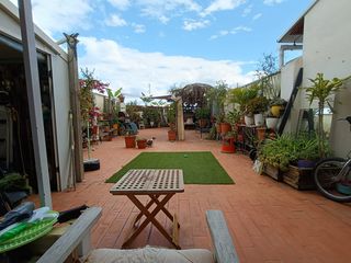Etagenwohnung in Carrer del doctor gil i morte 15. Piso céntrico con terraza de 85m2