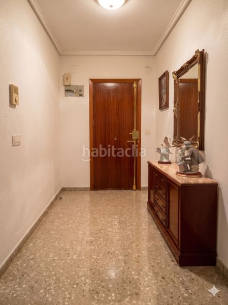 Piso espectacular vivienda de techos altos y amplios balcones en finca señorial en Valencia - Imagen 11