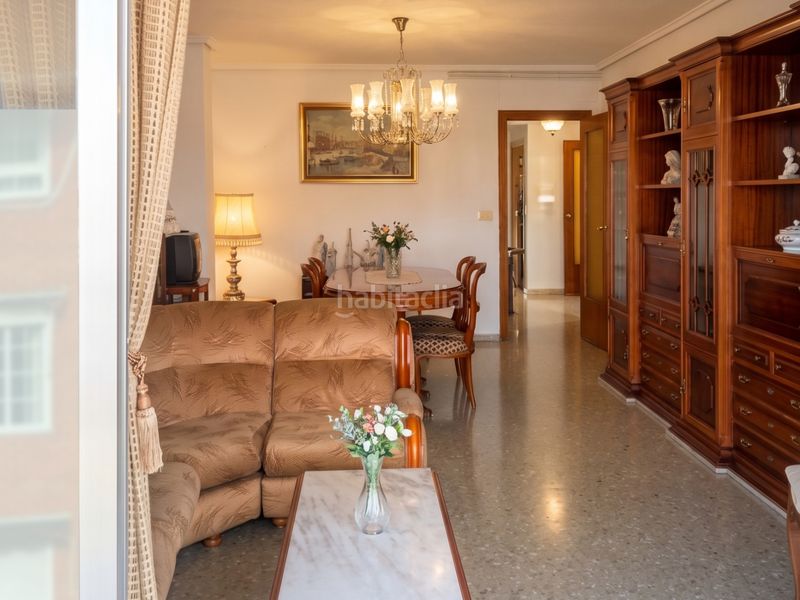 Piso espectacular vivienda de techos altos y amplios balcones en finca señorial en Valencia