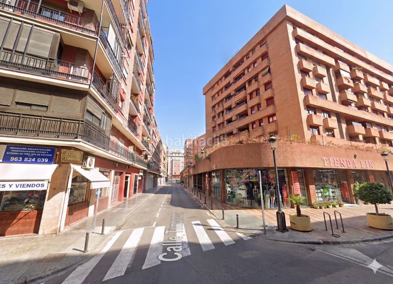 Piso espectacular vivienda de techos altos y amplios balcones en finca señorial en Valencia - Imagen 15