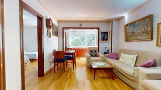 Etagenwohnung in La Florida. Exterior  ascensor aiges del llobregat  av. mirafloresvivienda e