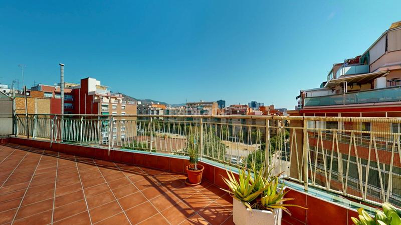 Foto efde5404-7cc3-46c1-b91b-52736983e3d0. Àtic a Les Planes Hospitalet de Llobregat (L´)