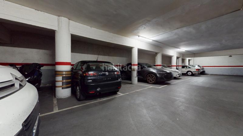 Foto 373a0511-d79d-416b-8772-8d288757fdb9. Car parking in Prosperitat Barcelona