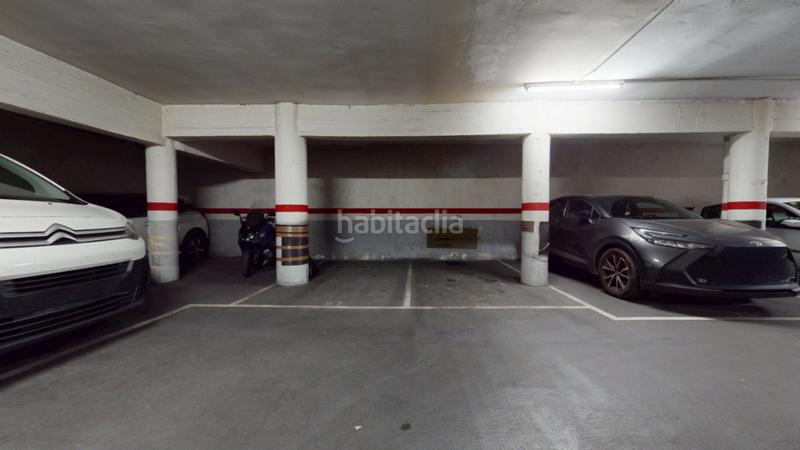 Foto a18cc176-1a32-43a6-84f7-447da99891a8. Car parking in Prosperitat Barcelona