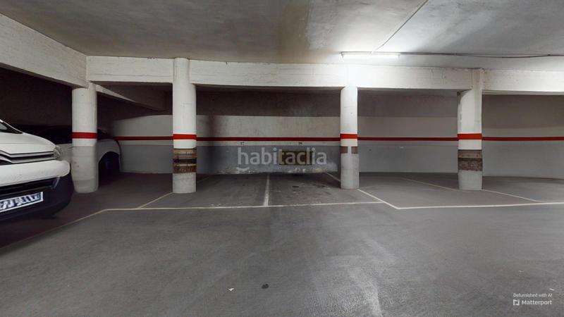 Foto be5dc392-28ec-4aa1-8eb1-b04665a1bc39. Car parking in Prosperitat Barcelona