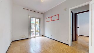 Penthouse in Horta. Ático con balcón  hortase vende ático en horta, junto a la calle