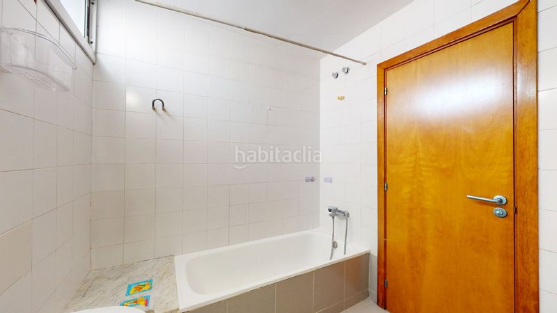 Foto 132bbb2c-3a62-439d-a332-83f3d2d948ce. Pis amb calefacció aparcament a La Guineueta Barcelona