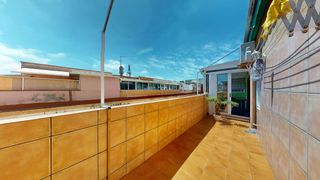 Flat in Prosperitat. Ático  prosperitat  paseo valldauravivienda de 60 m2 construidos
