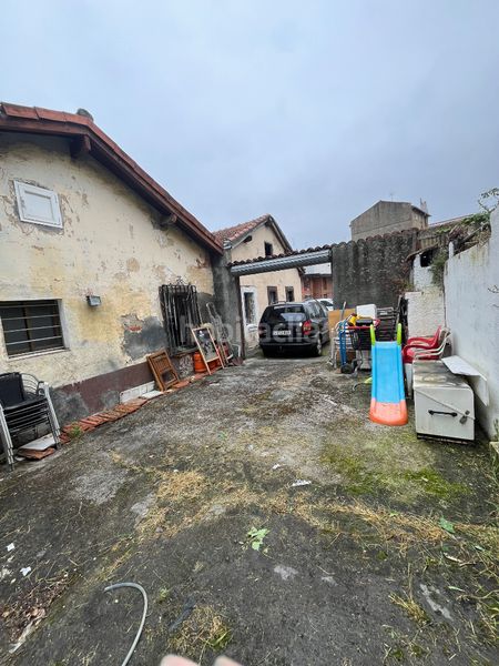 Foto 1ba37f62-9b9c-499d-9cda-d41fa95522e0. Casa aparellada a Las Viñas Santurtzi