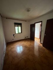 Maison jumelée  Bullón kalea. Casa con terreno