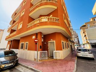 Rez-de-chaussée à Calle alta 8a