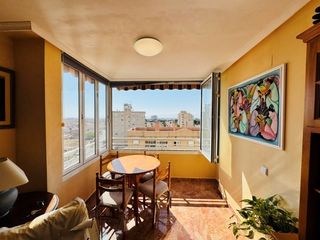 Flat in Calle joven pura 77