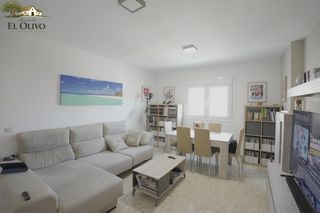 Doppelhaus in El Sabinar-Urbanizaciones-Las Marinas-Playa Serena. Luminosa vivienda sobre local con terraza de 70m2 en roquetas de