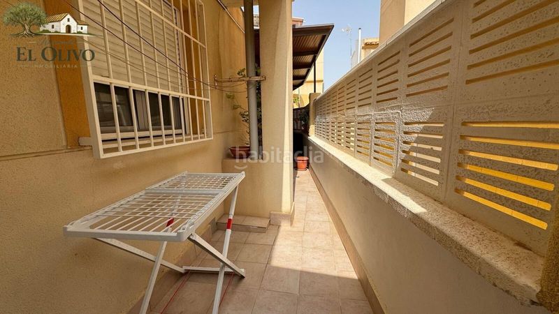 Foto 1ee82cce-ea43-460d-a55c-4cc96646a339. Maison jumelée avec parking dans Retamar Almería