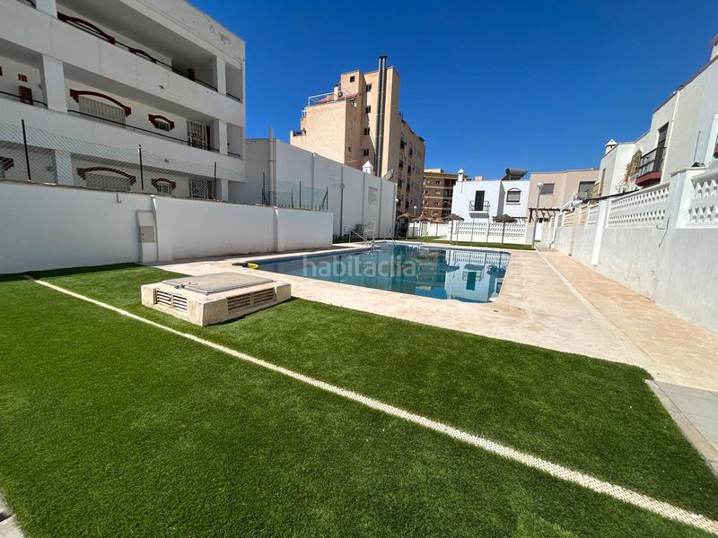 Foto 8368f877-f995-4ddc-9513-9b5edf5fcd43. Casa adossada amb xemeneia calefacció aparcament piscina a Roquetas de Mar