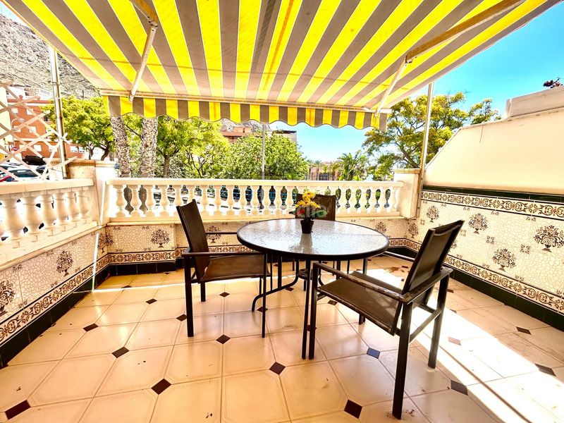 Foto ac9315a4-a321-4eee-ad5d-0275045a7e3e. Casa adossada amb xemeneia calefacció aparcament piscina a Roquetas de Mar