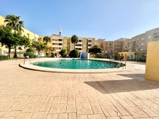 Flat  Calle orense. Estupendo piso de tres habitaciones, con garaje, trastero, pisci