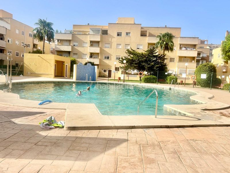Foto a3dc40cc-ae76-46ce-84b9-f96927024f4a. Pis amb calefacció aparcament piscina a Las Salinas Roquetas de Mar