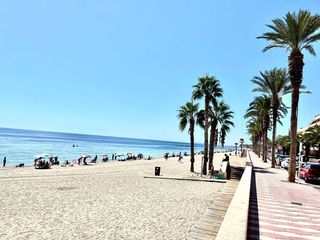 Appartement en Calle menorca 2. Semiatico bien situado, terraza con vistas al mar, muy cerca de