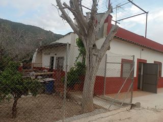 Masía en Carril aliagas 103. Finca rústica de 2.370 m2 con casa a solo 5 minutos de murcia  n