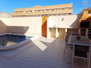 Xalet  Calle alc manuel garceran. Una vivienda única con espacio, privacidad y posibilidad de rent