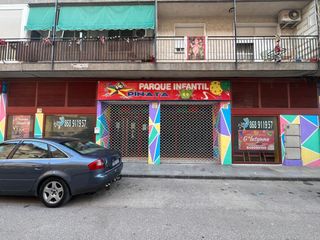 Geschäftsraum in Puente Tocinos. 2.400 m2 de locales en puente tocinos