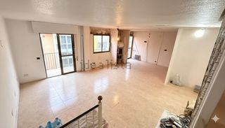 Dúplex a El Carmen. Atención inversores y oportunistas! dúplex de 100 m2 útiles con