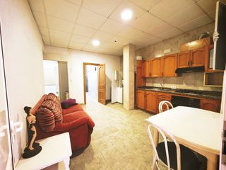 Erdgeschoss in Torreagüera. Amplio local de 190 m2  apartamento de 30 m2
