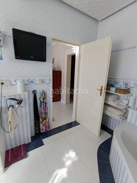 Foto cb0d6a1e-b5b6-483b-a983-a0ab9c0815c4. Xalet amb xemeneia calefacció aparcament piscina a San Fulgencio