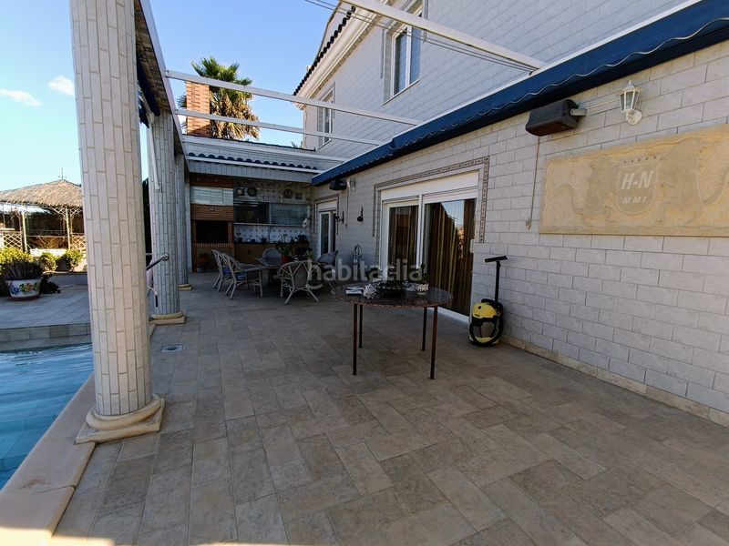 Foto cb7375d6-60a3-46d6-b0fa-e82efeaf3514. Xalet amb xemeneia calefacció aparcament piscina a San Fulgencio