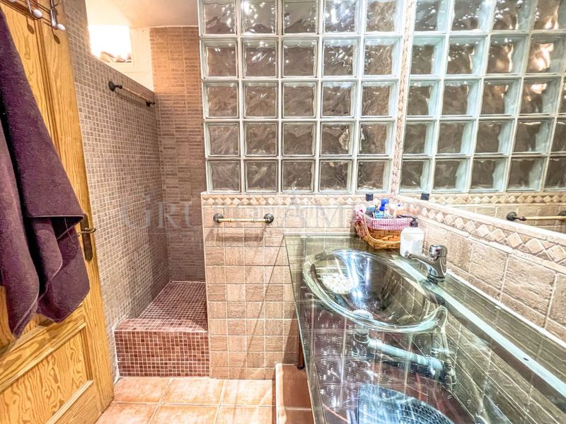 Foto 469b8aad-1f58-4836-94eb-d7aee92ba4c0. Planta baixa amb aparcament a Santa Eulària des riu Santa Eulària