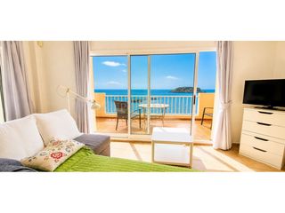 Dachwohnung in Sant Carles. Atico con vistas al mar. cala nova